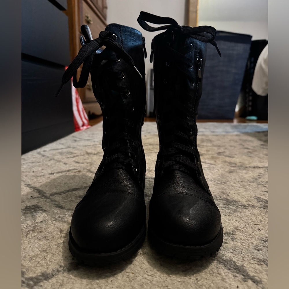Dream Pairs lace up/zipper boots
